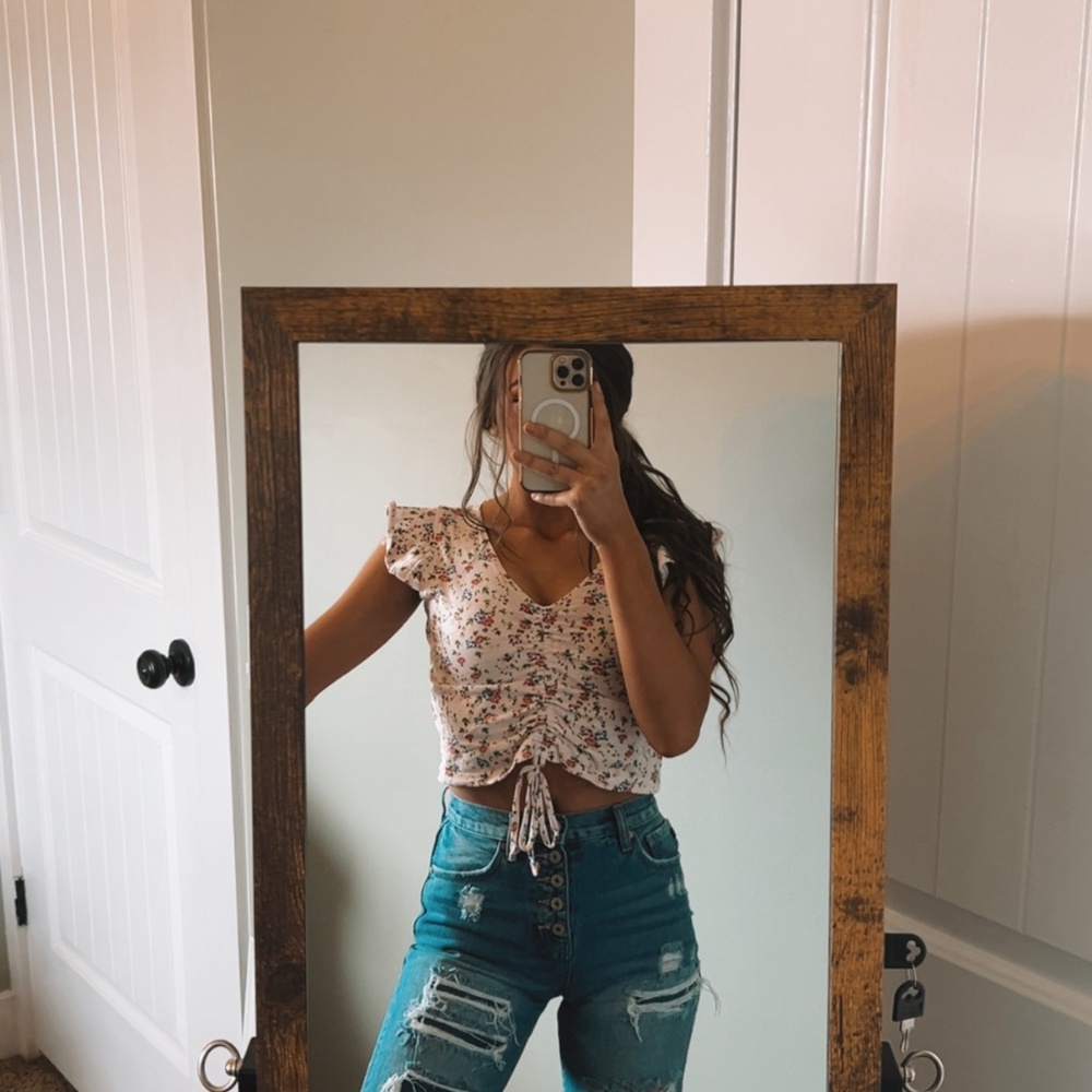 Adorable Cropped Shirt